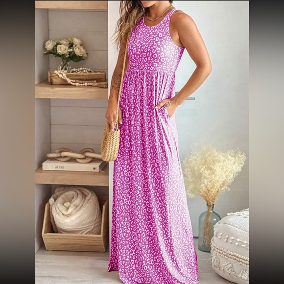 🔥LAST ONE🔥Dark Pink Animal Print Maxi Dress - Picture 4 of 4